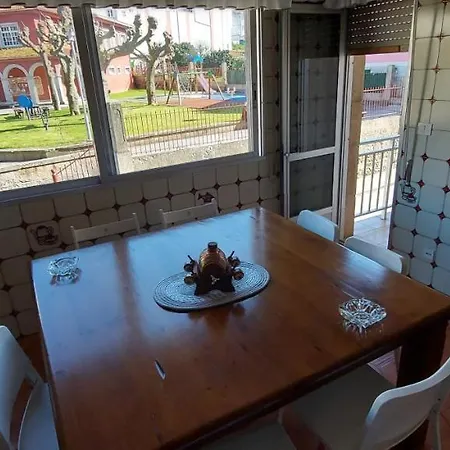 Дом отдыха Piso Familiar En El Centro Cerca De La Playa Буэу
